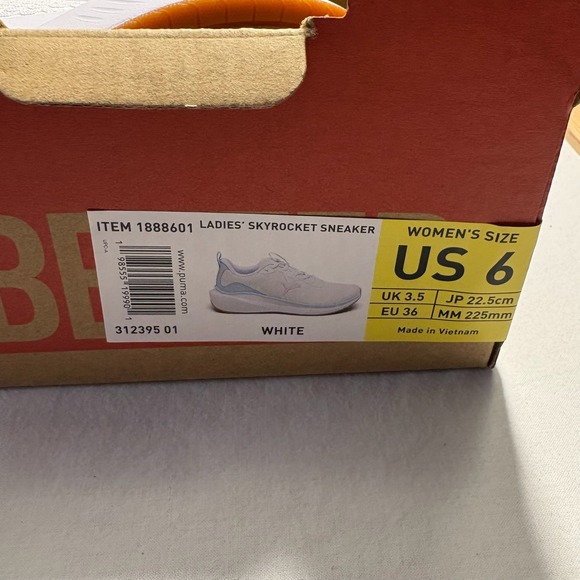 Puma Skyrocket Sneaker Women Size 6 White New - Picture 6 of 6